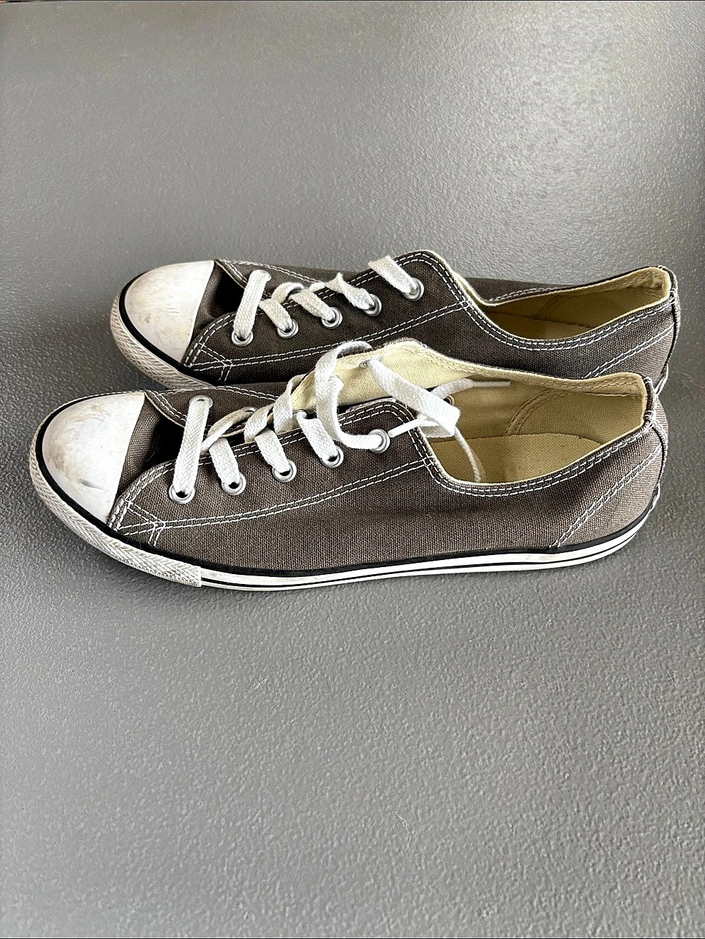 Converse Chuck Taylor All Star Dainty Low Top Gray & White Sneakers Size 8
